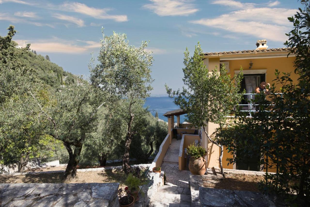 Silent Bay Apartments Katávolos Exteriör bild